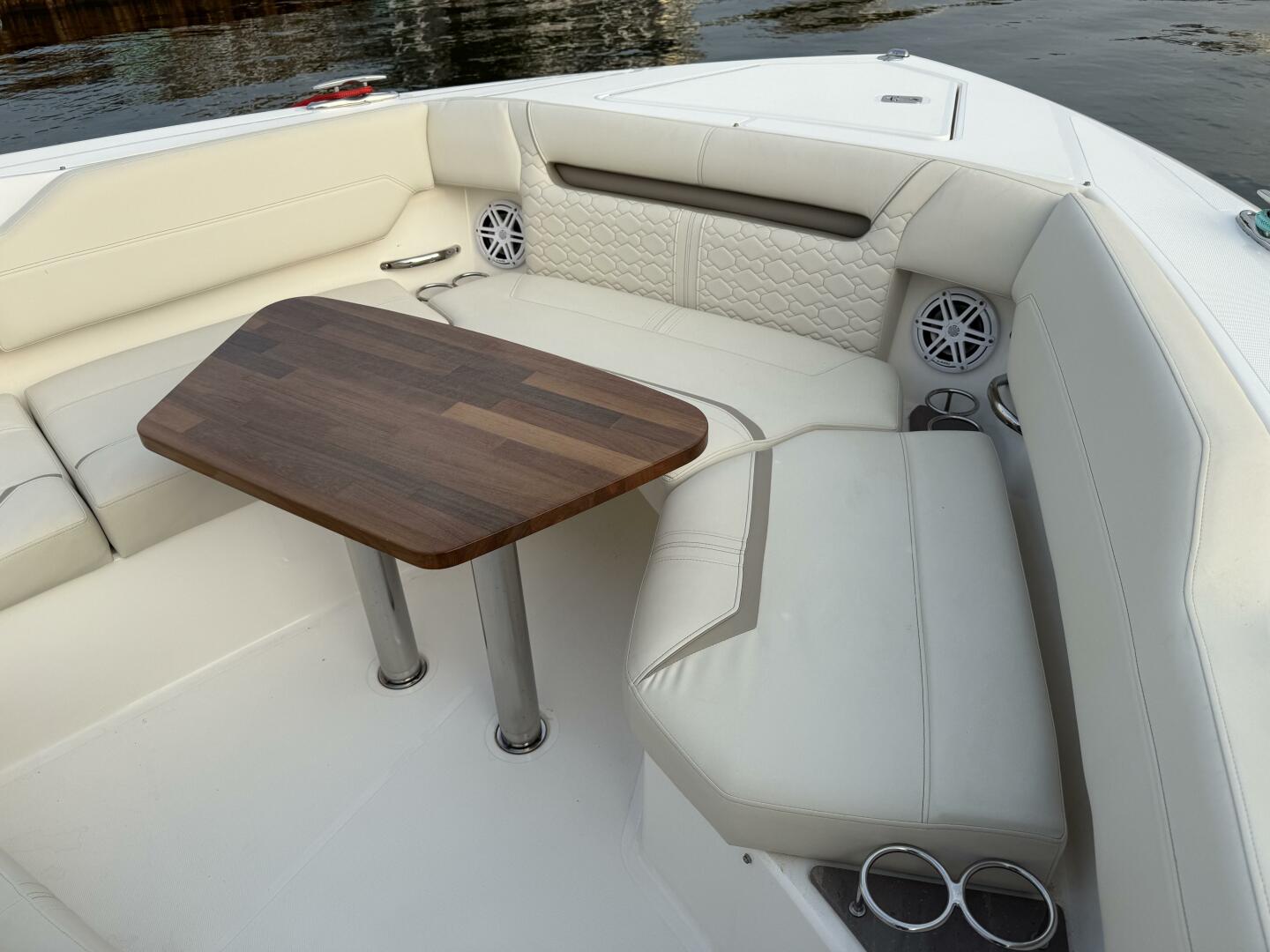 Slide: The Image of Tiara Yachts 43 2023 - 5396376