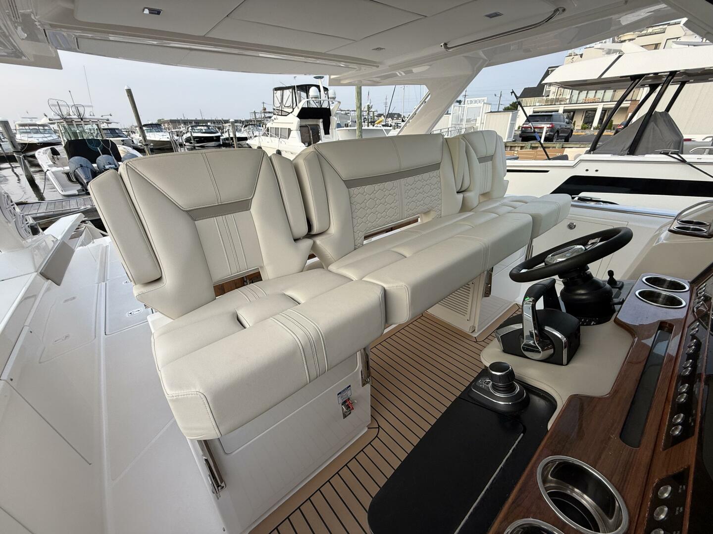 Slide: The Image of Tiara Yachts 43 2023 - 5396385
