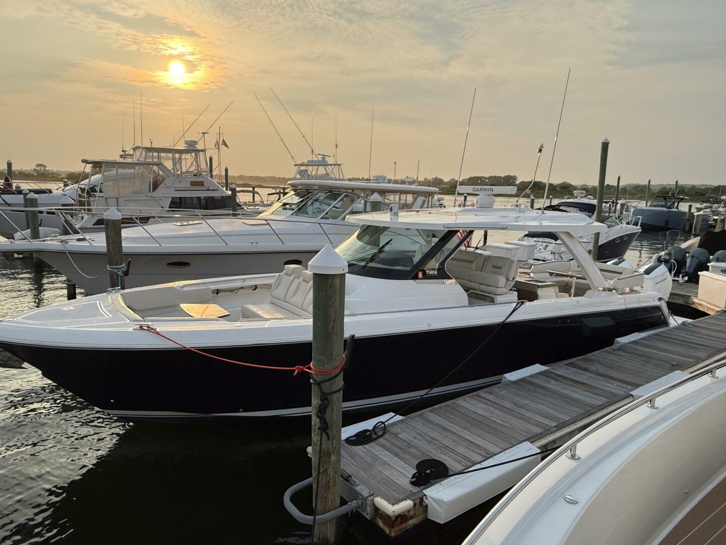 Slide: The Image of Tiara Yachts 43 2023 - 5396392