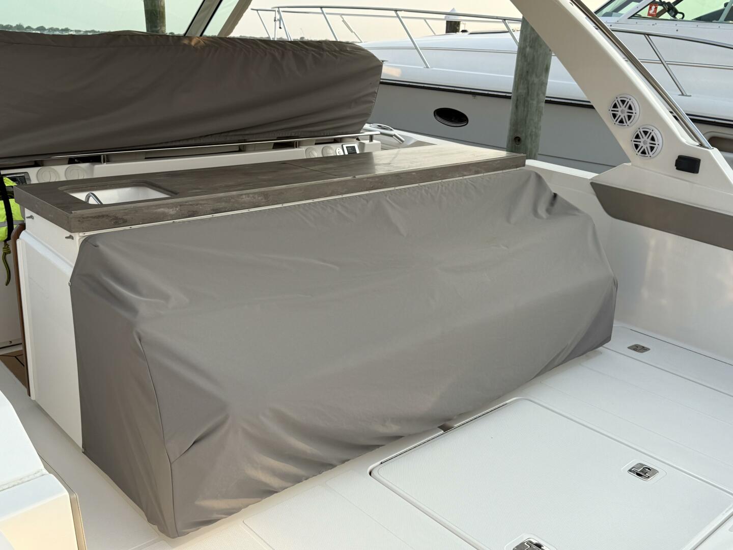 Slide: The Image of Tiara Yachts 43 2023 - 5396400