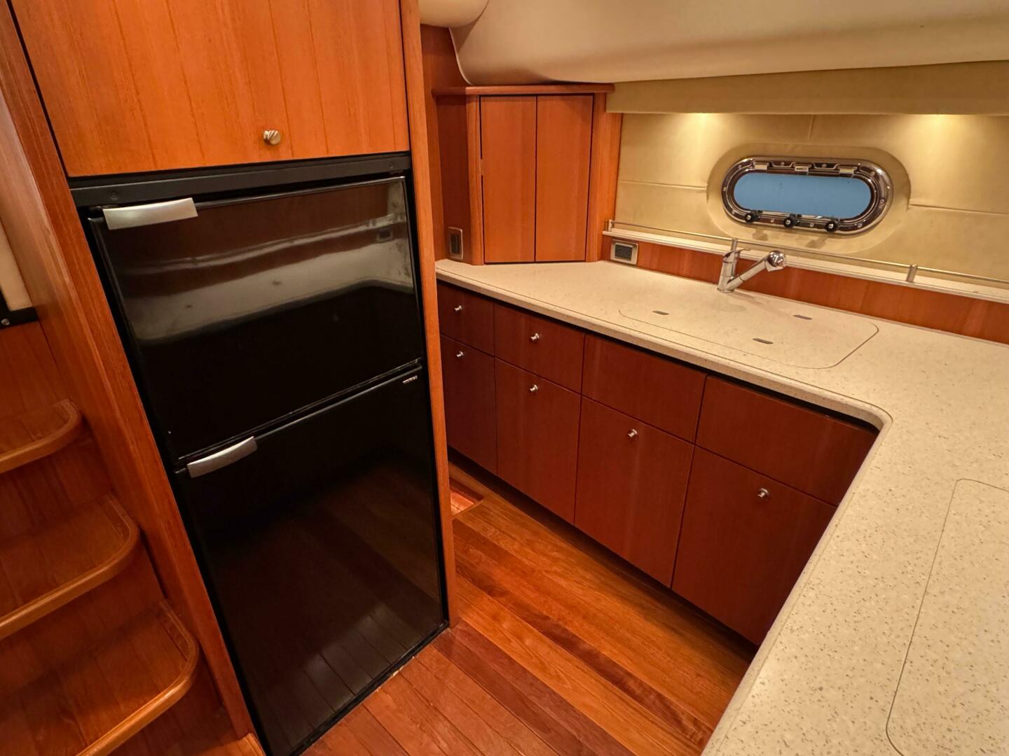 Slide: The Image of Tiara Yachts 4300 Sovran 2006 - 5230848