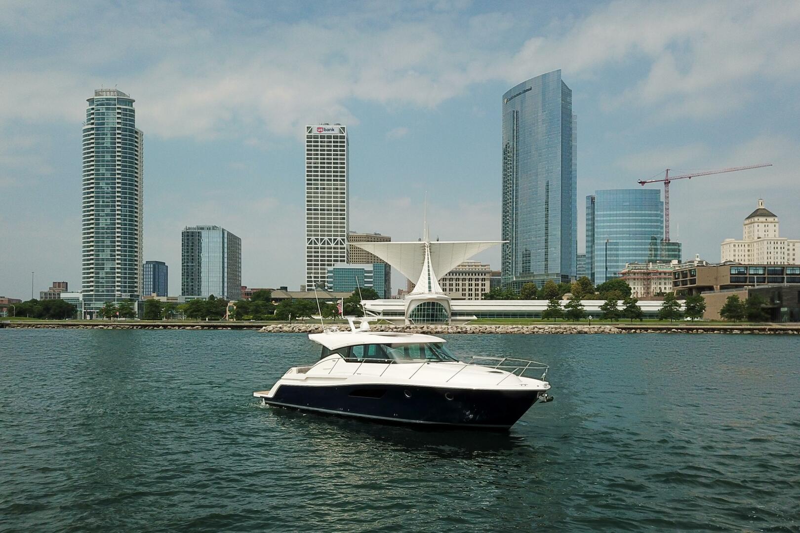 Slide: The Image of Tiara Yachts 44 Coupe 2017 - 5455261