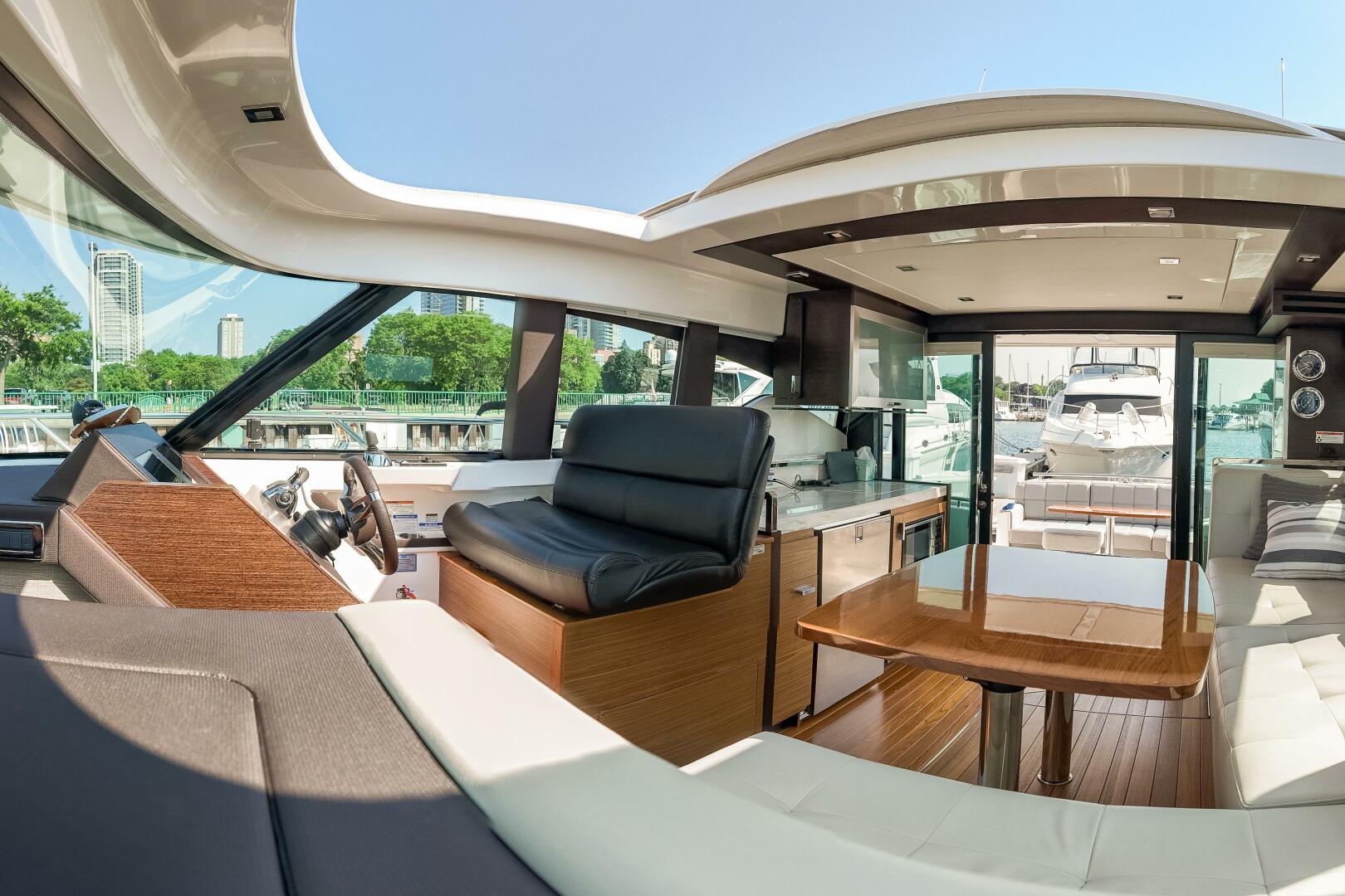 Slide: The Image of Tiara Yachts 44 Coupe 2017 - 5455308