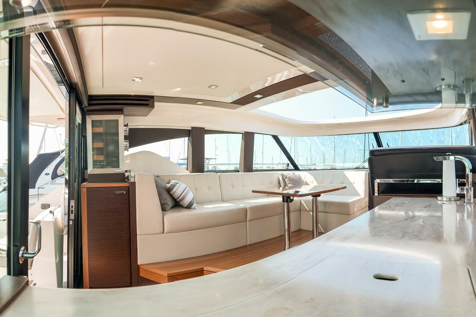 Slide: The Image of Tiara Yachts 44 Coupe 2017 - 5455316