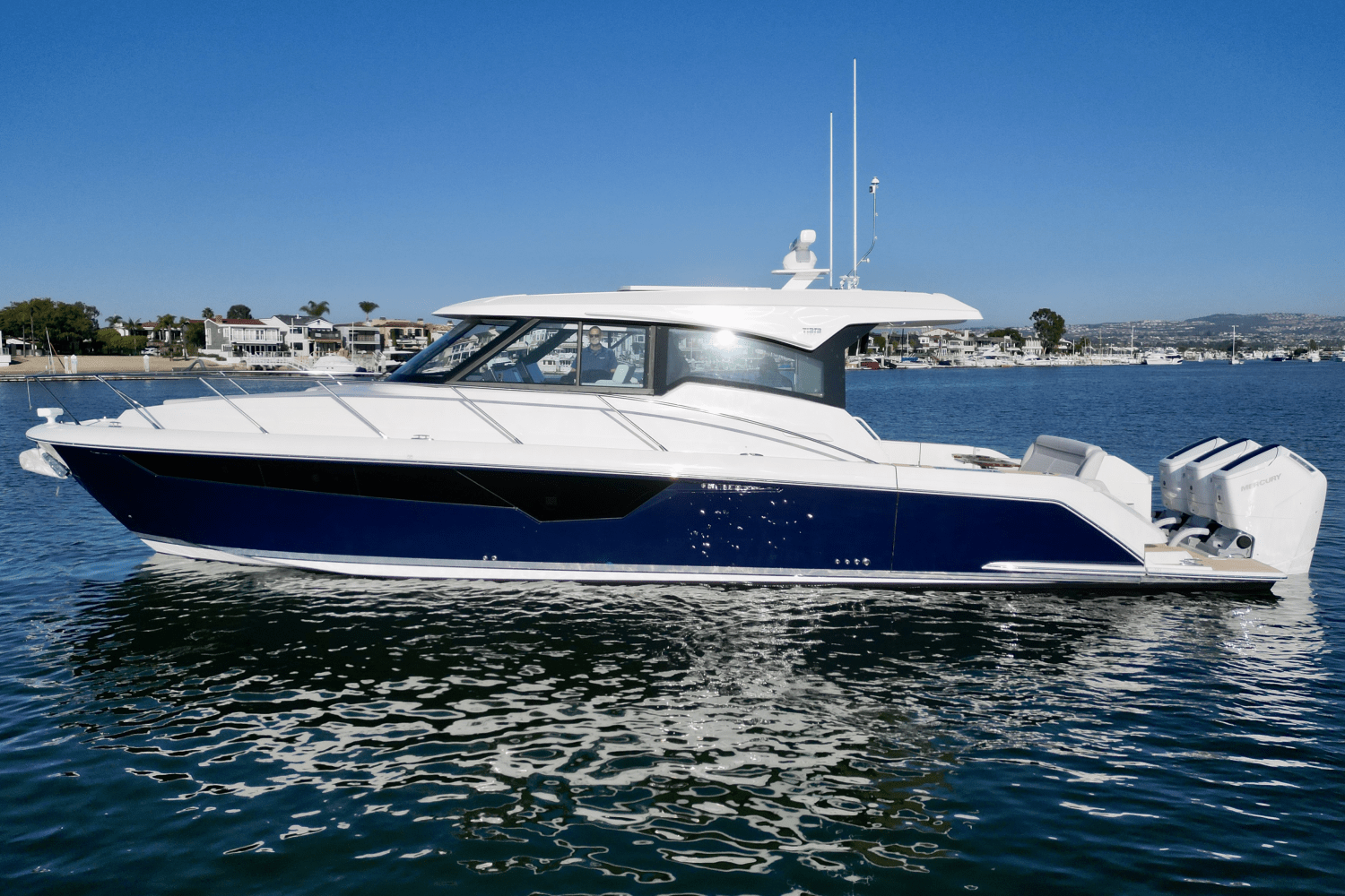 Slide: The Image of Tiara Yachts 48 LE 2025 - 1