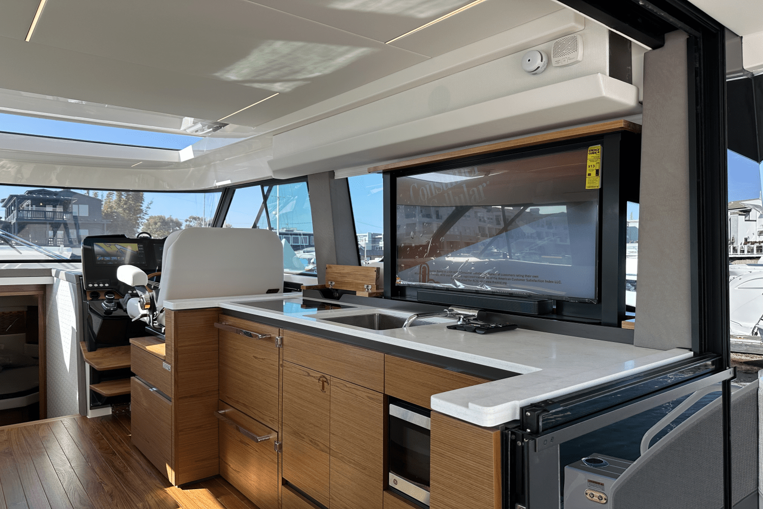 Slide: The Image of Tiara Yachts 48 LE 2025 - 19
