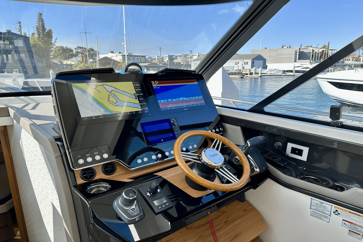 Slide: The Image of Tiara Yachts 48 LE 2025 - 30