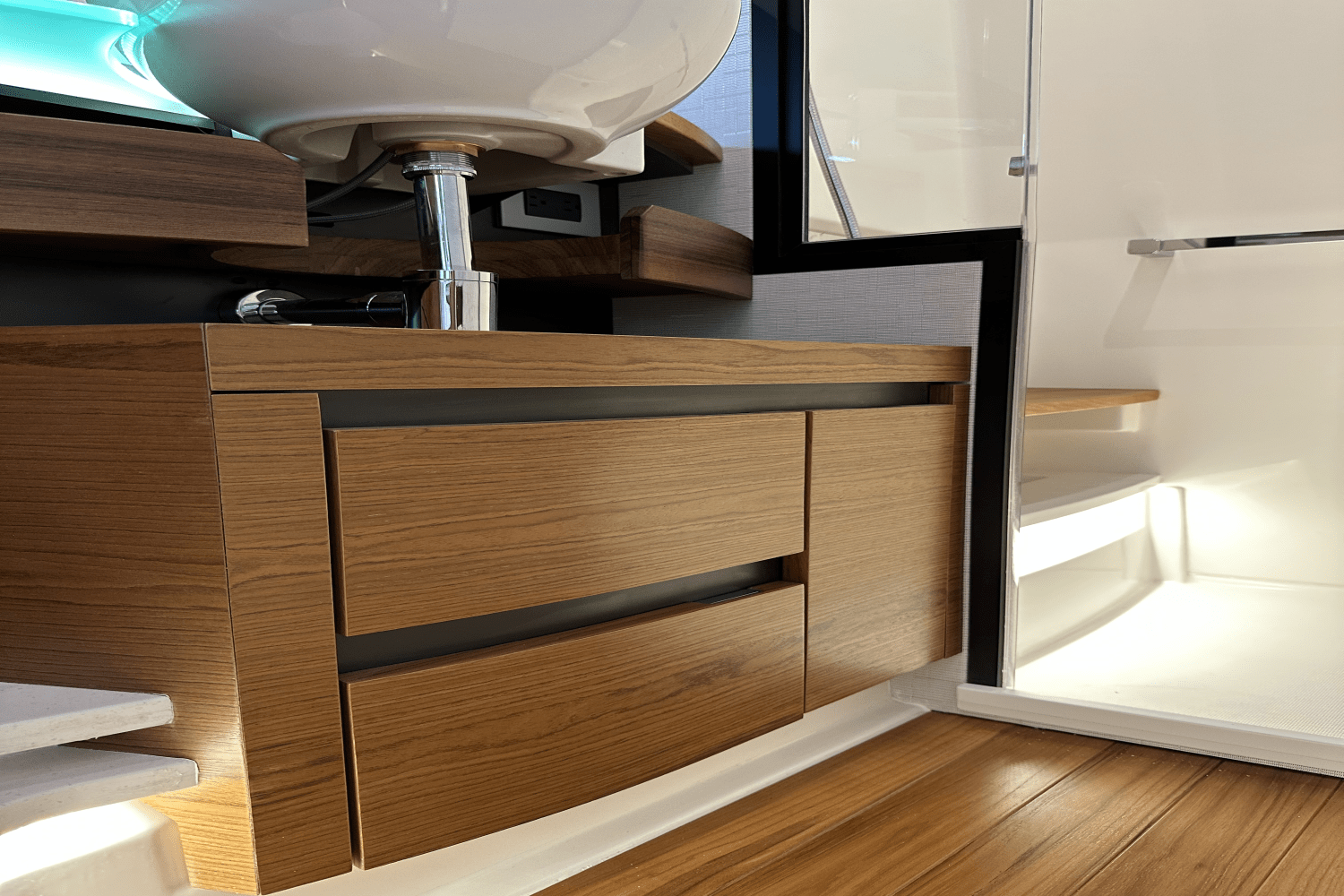 Slide: The Image of Tiara Yachts 48 LE 2025 - 45