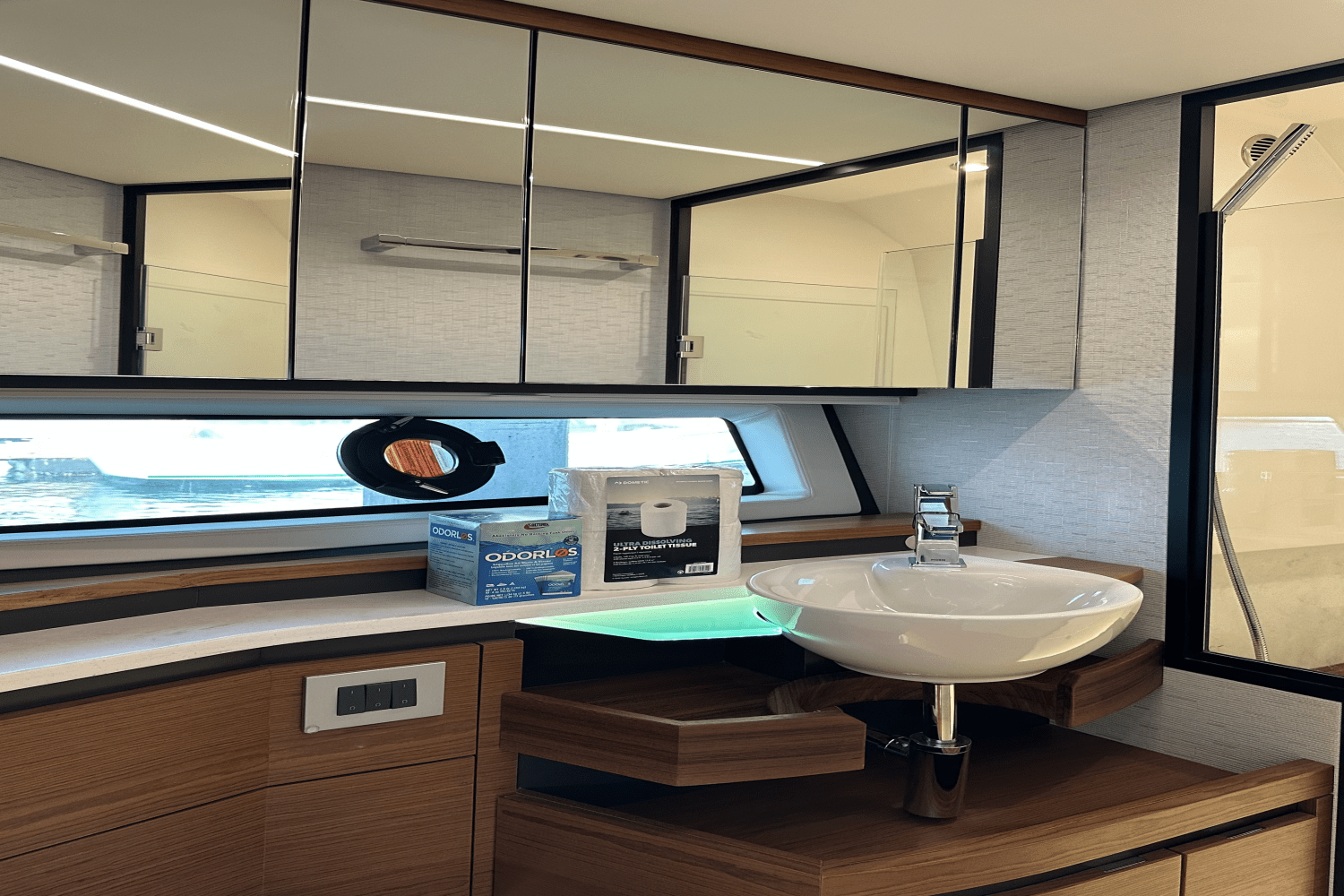 Slide: The Image of Tiara Yachts 48 LE 2025 - 48