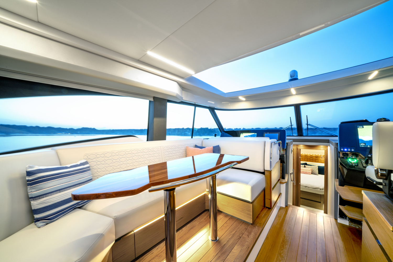 Slide: The Image of Tiara Yachts 48LE 2026 - 10