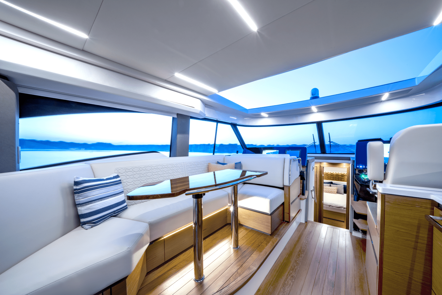 Slide: The Image of Tiara Yachts 48LE 2026 - 12