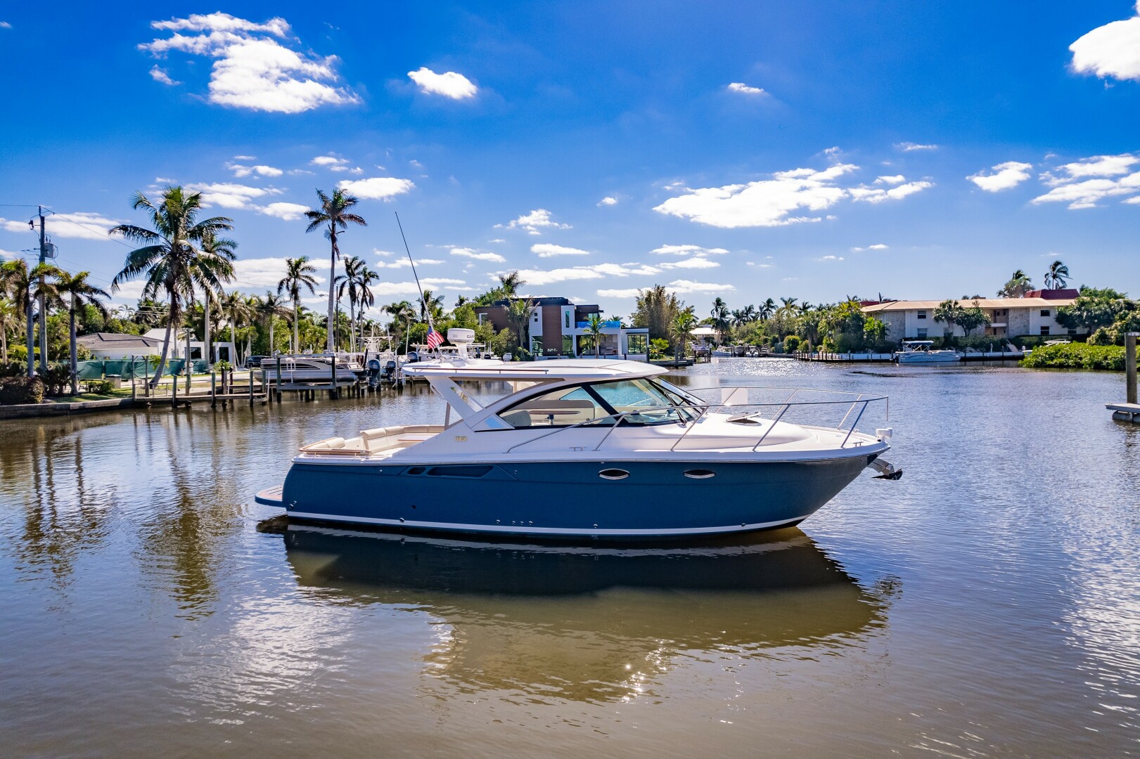 Slide: The Image of Tiara Yachts Coronet 2015 - 5594944