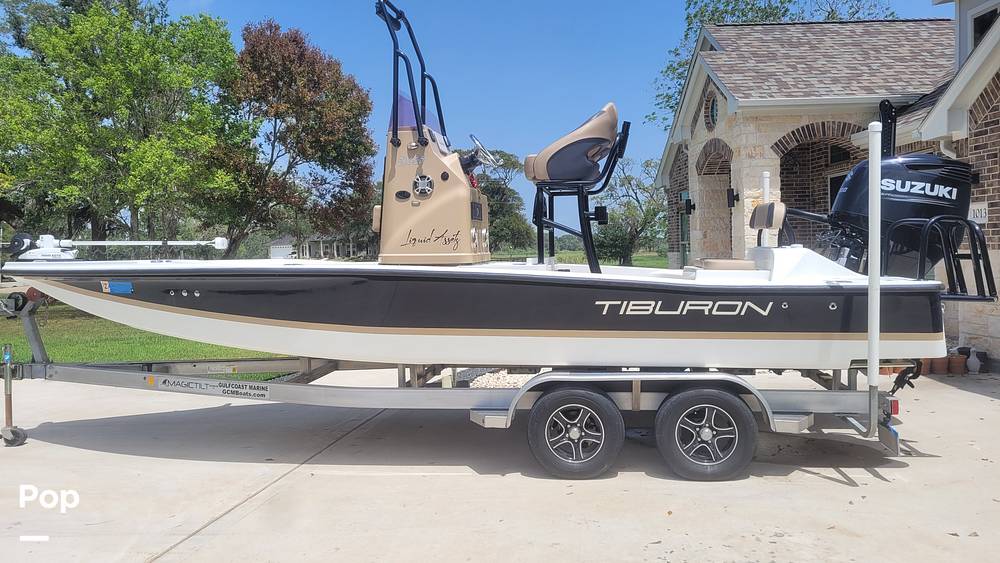Slide: The Image of Tiburon ZX 25 2019 - 10919725