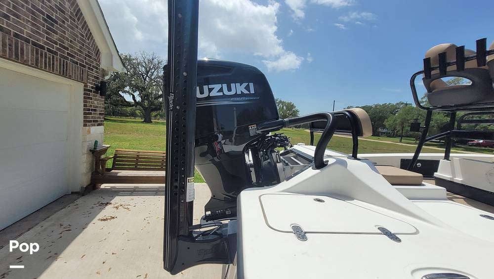 Slide: The Image of Tiburon ZX 25 2019 - 10919802