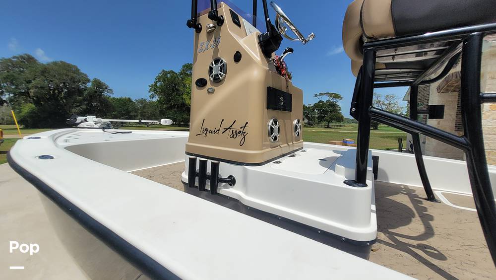 Slide: The Image of Tiburon ZX 25 2019 - 10919940