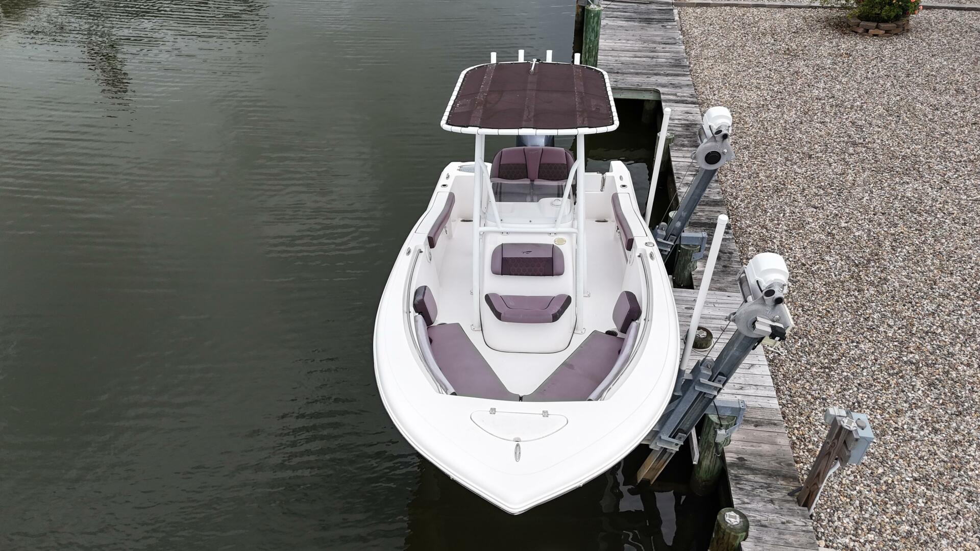 Slide: The Image of Tidewater 210 CC 2017 - 5468930