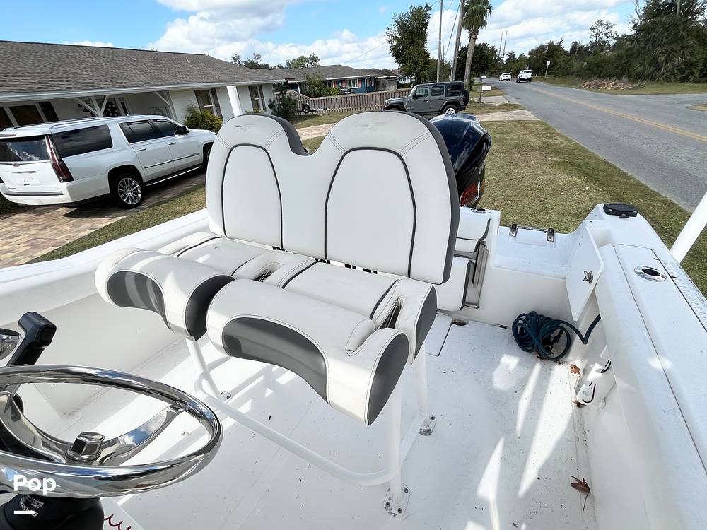 Slide: The Image of Captain's Chair - 14883747