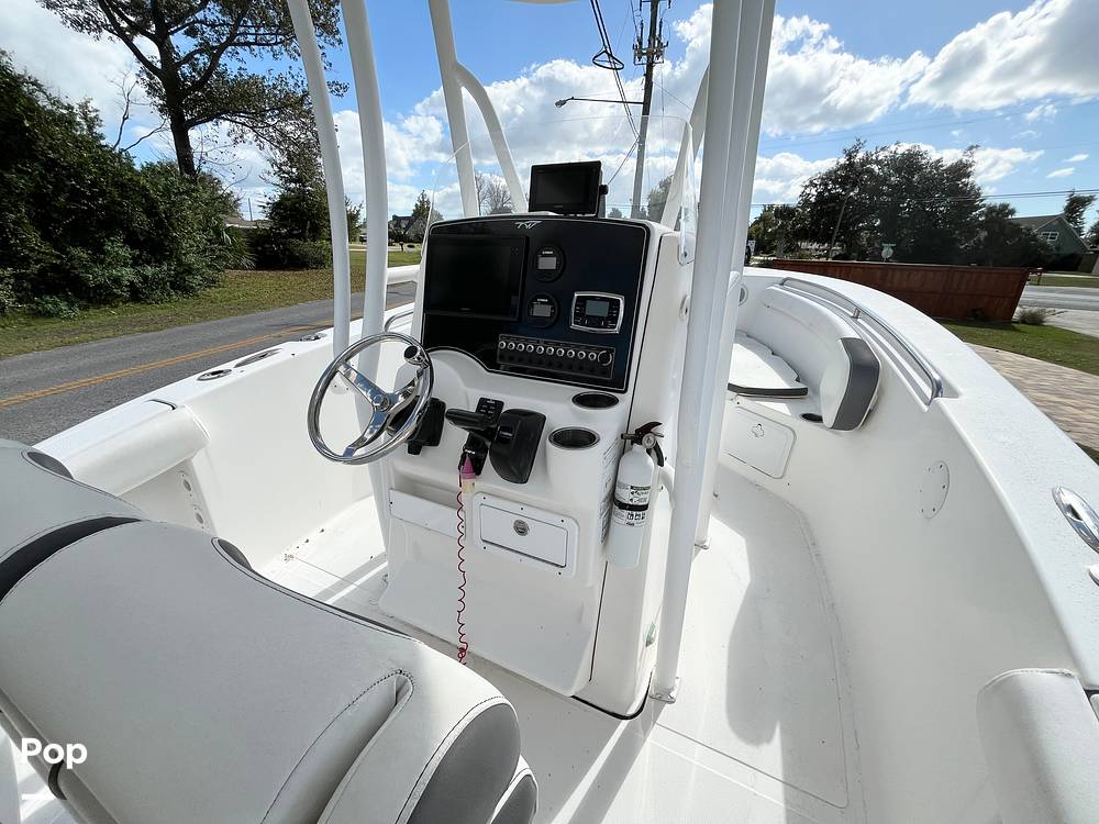Slide: The Image of Captain's Chair - 14883739