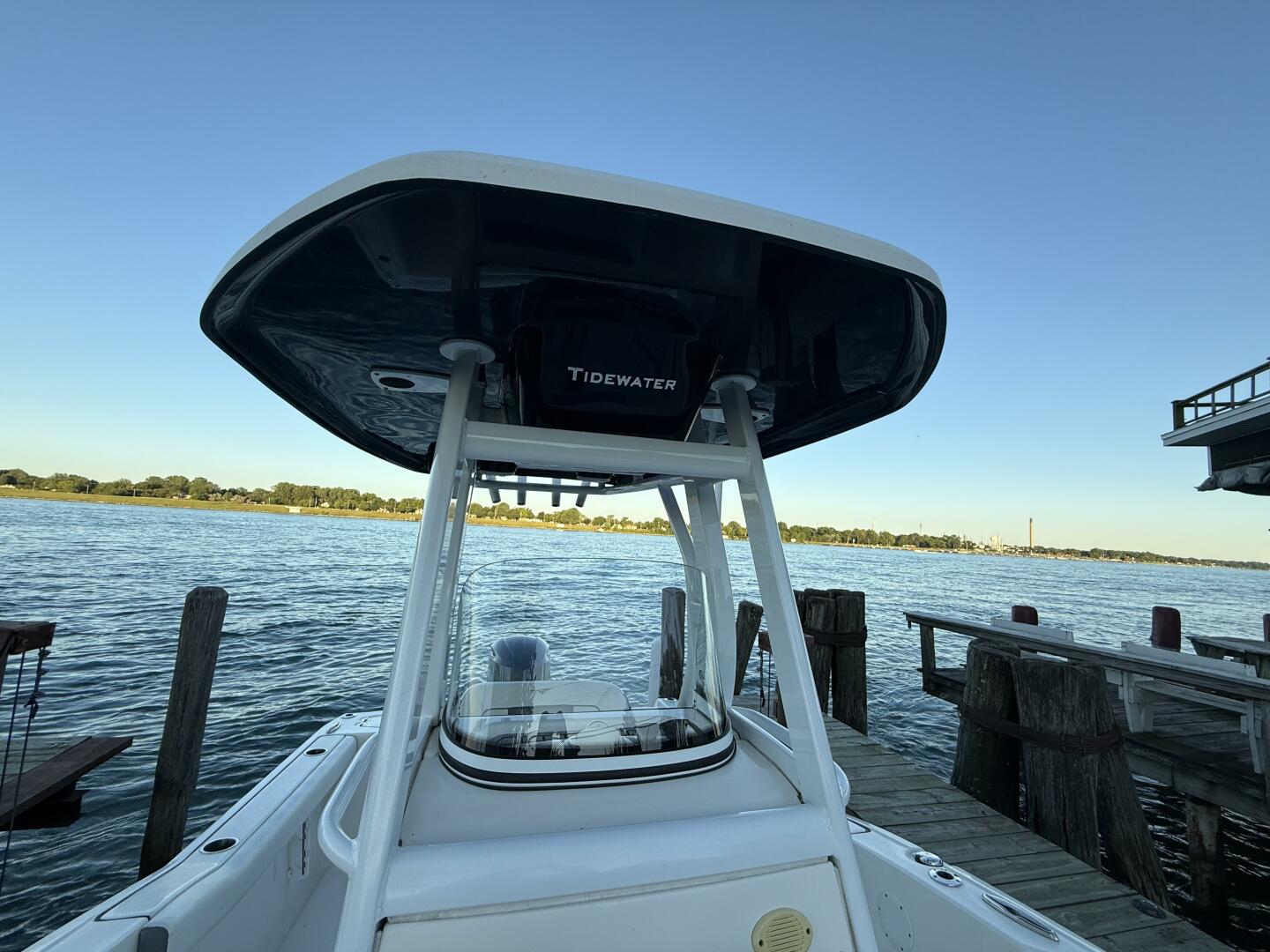 Slide: The Image of Tidewater 232CC 2019 - 5491511