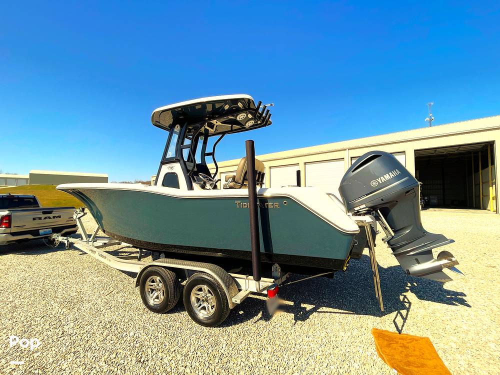 Slide: The Image of Tidewater 232CC 2023 - 15224919