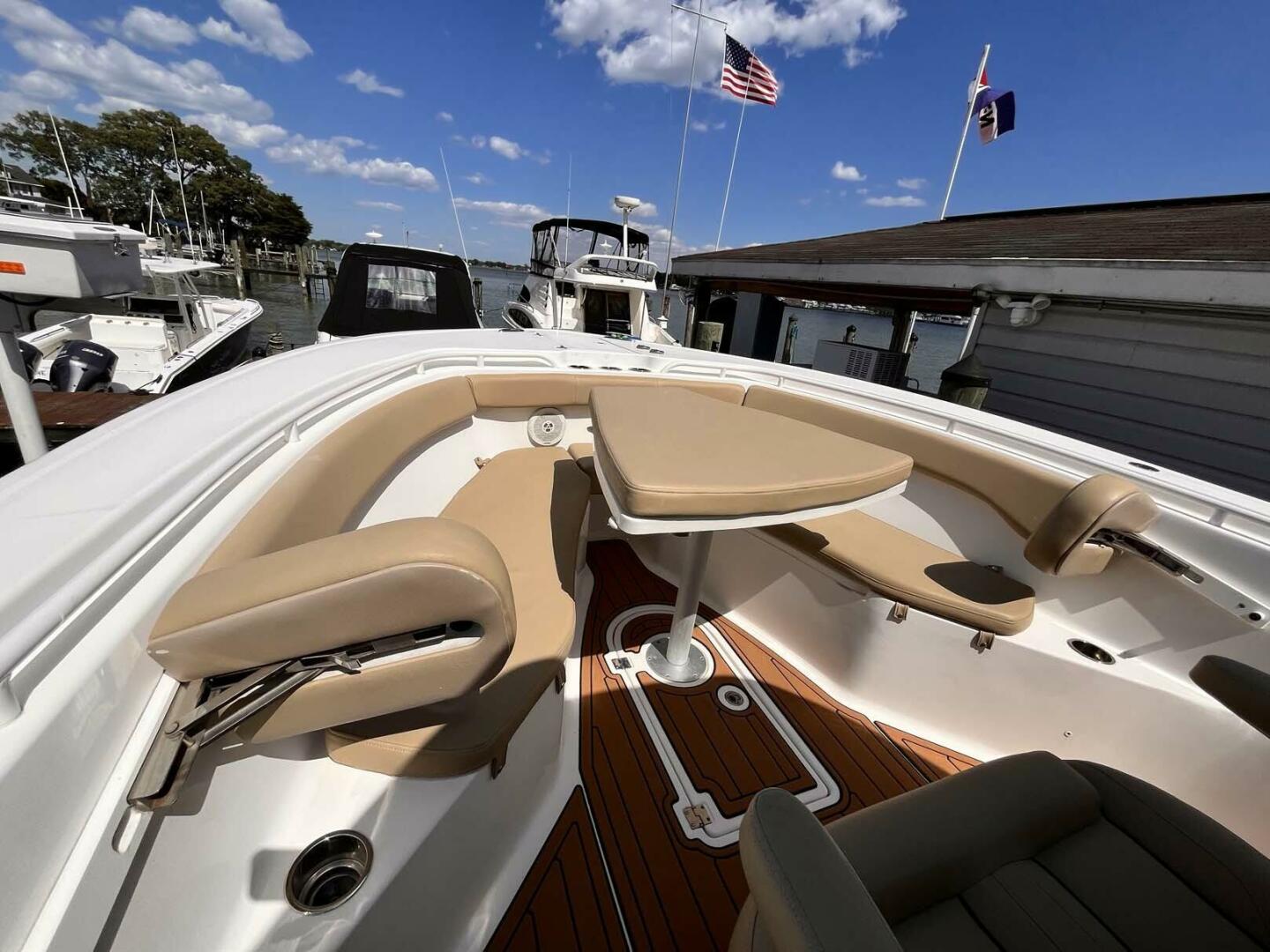 Slide: The Image of Tidewater 280 CC 2015 - 6