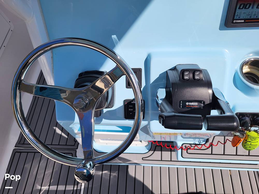 Slide: The Image of Tidewater Adventure 252CC 2020 - 14829299
