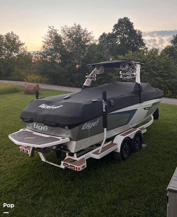 Slide: The Image of Tige 24 RZX 2022 - 15308527