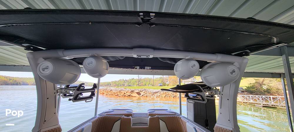 Slide: The Image of Tige 24 RZX 2022 - 15335549