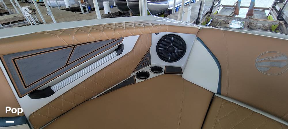 Slide: The Image of Tige 24 RZX 2022 - 15335552