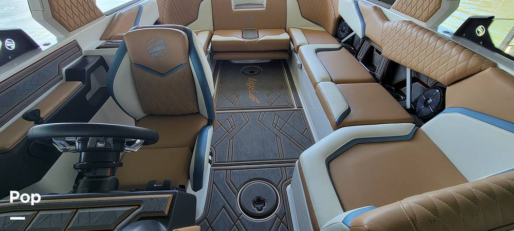 Slide: The Image of Tige 24 RZX 2022 - 15335557