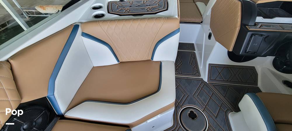 Slide: The Image of Tige 24 RZX 2022 - 15335558