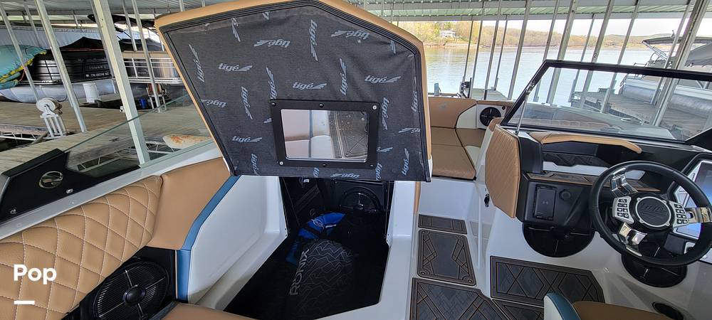 Slide: The Image of Tige 24 RZX 2022 - 15335561