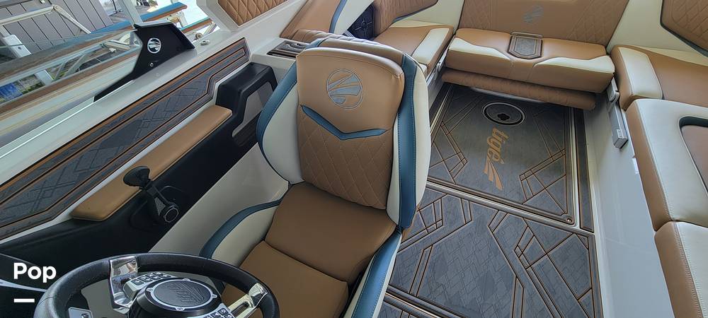 Slide: The Image of Tige 24 RZX 2022 - 15335564