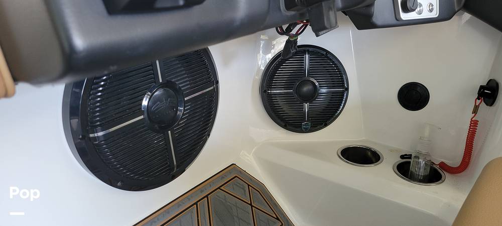 Slide: The Image of Tige 24 RZX 2022 - 15335566