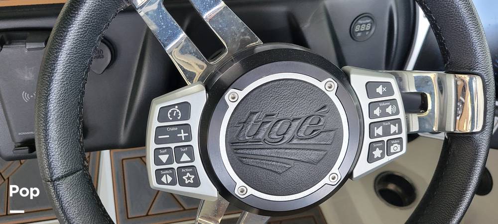 Slide: The Image of Tige 24 RZX 2022 - 15335567