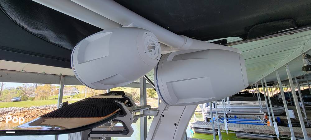 Slide: The Image of Tige 24 RZX 2022 - 15335572