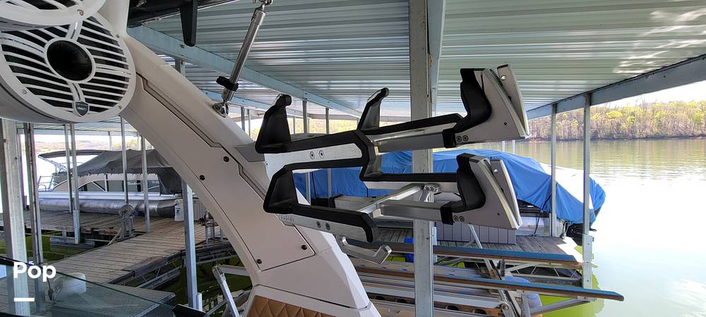 Slide: The Image of Tige 24 RZX 2022 - 15335575