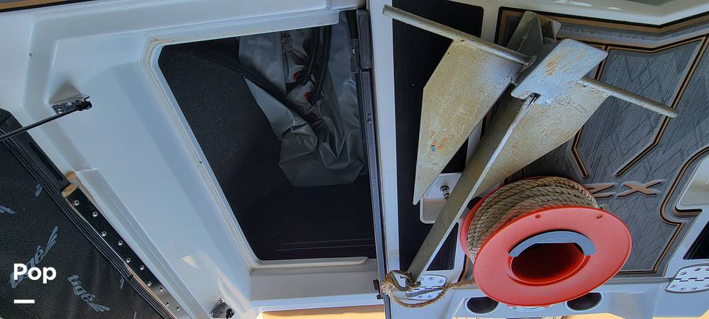 Slide: The Image of Tige 24 RZX 2022 - 15335585