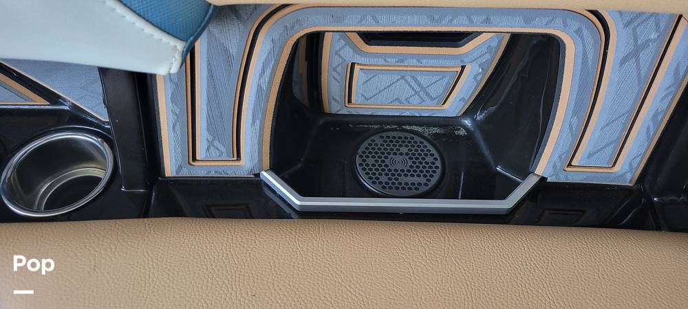 Slide: The Image of Tige 24 RZX 2022 - 15335587