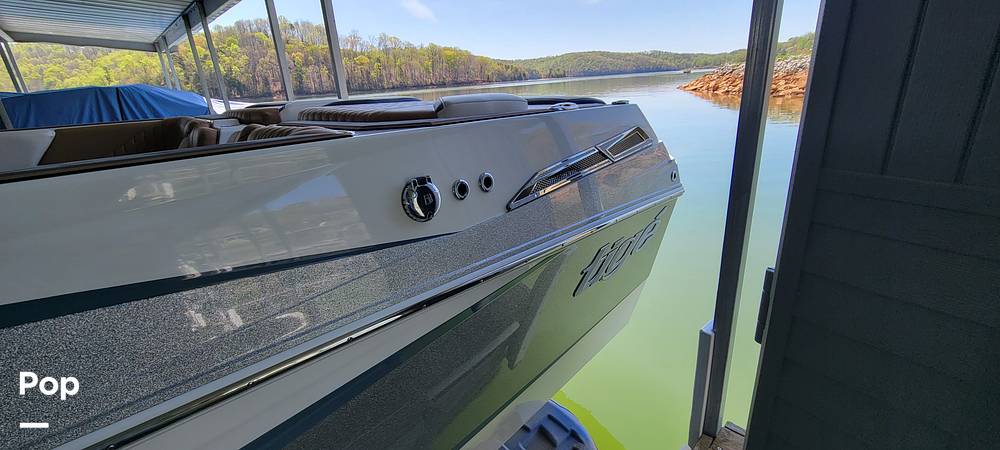 Slide: The Image of Tige 24 RZX 2022 - 15335593