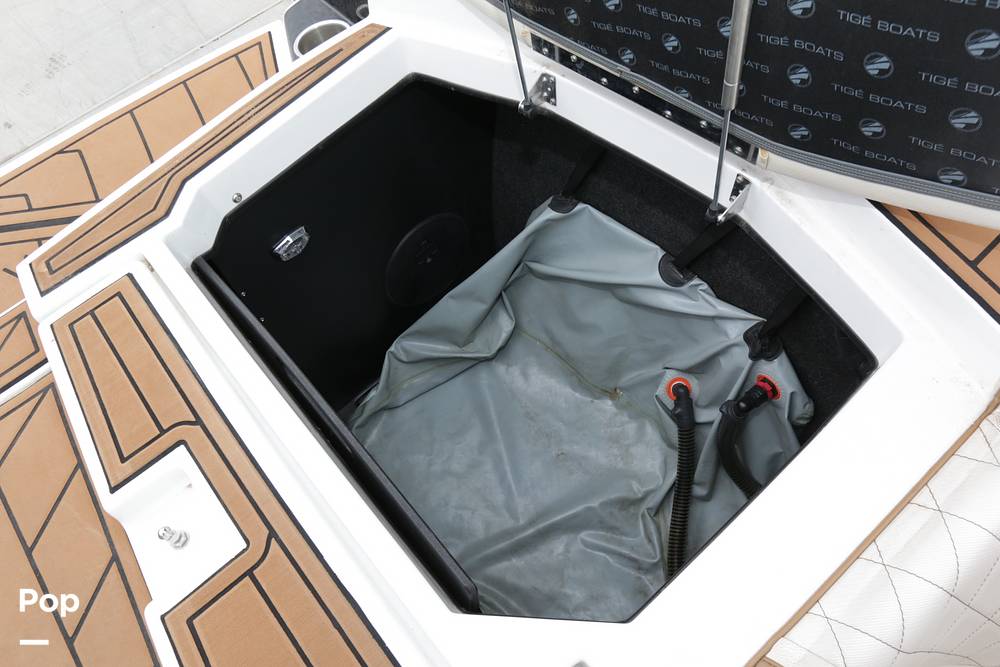 Slide: The Image of Ballast bags port side - 12120729