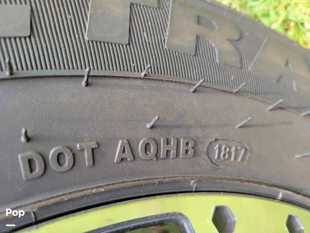 Slide: The Image of Tire Date Code - 13914578