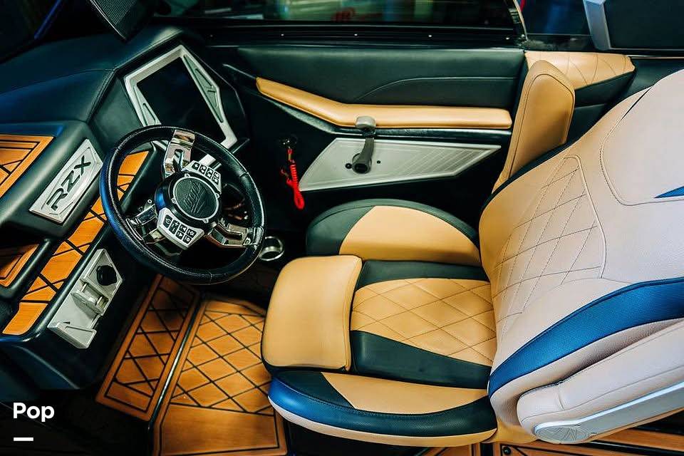 Slide: The Image of Tige RZX2 2018 - 15745829