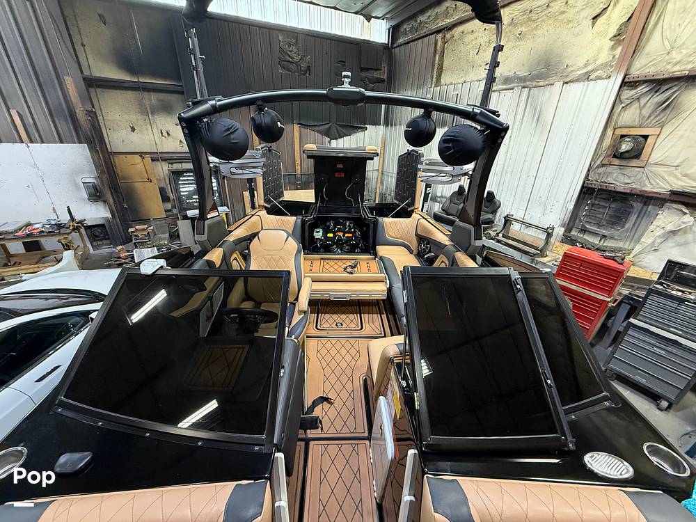 Slide: The Image of Tige RZX2 2018 - 15807804