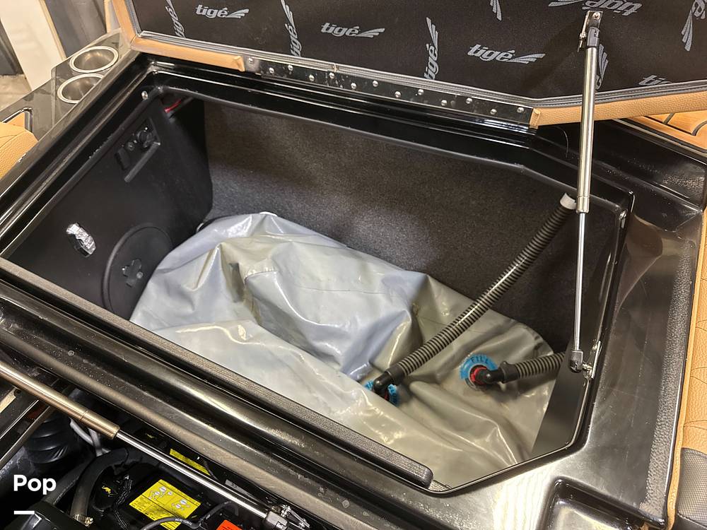 Slide: The Image of Tige RZX2 2018 - 15807807