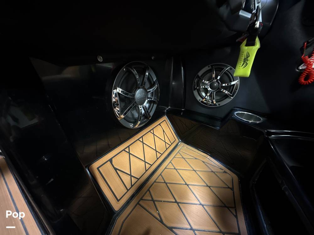 Slide: The Image of Tige RZX2 2018 - 15807813