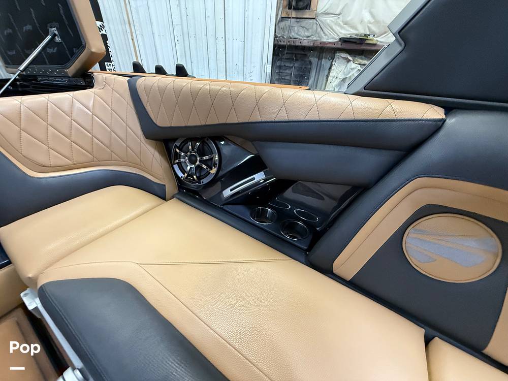 Slide: The Image of Tige RZX2 2018 - 15807825