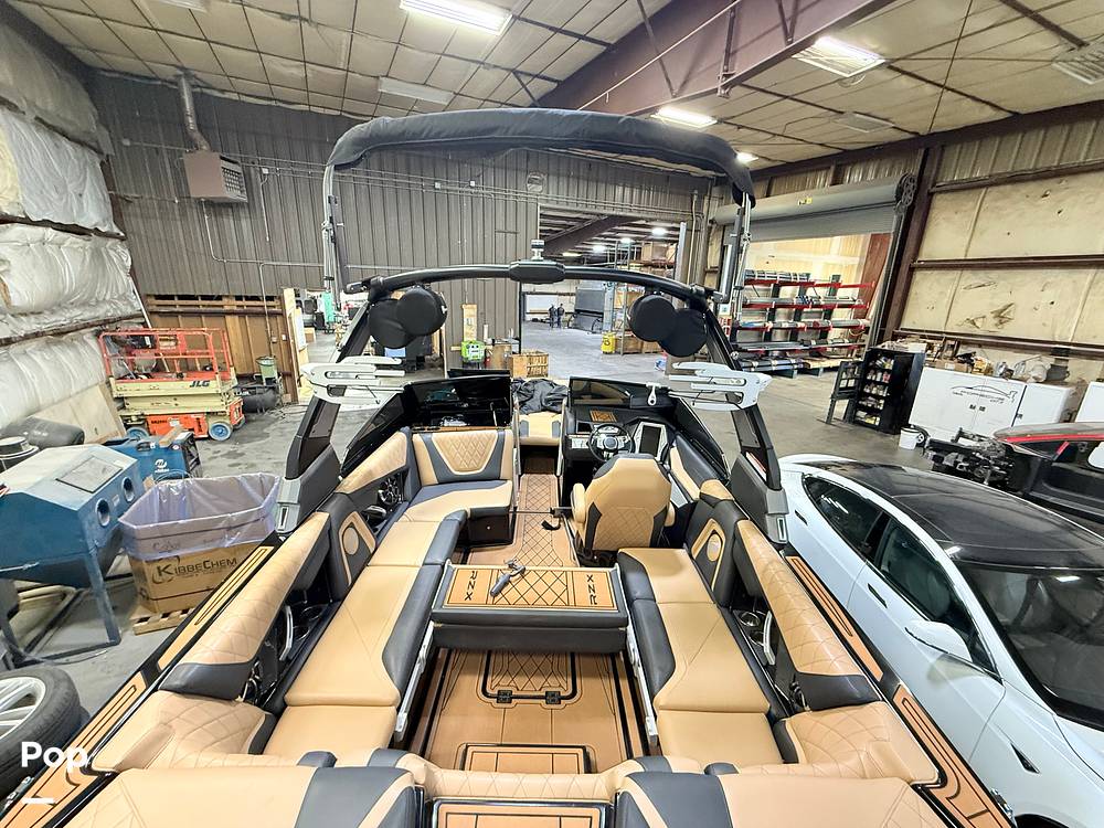 Slide: The Image of Tige RZX2 2018 - 15807836