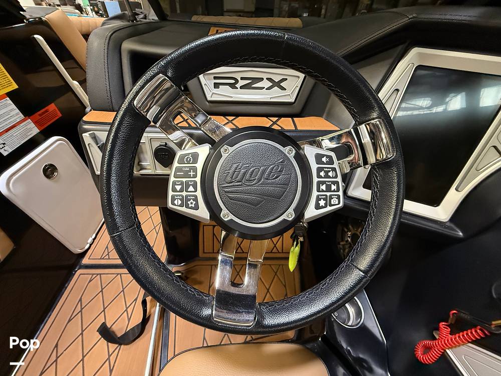 Slide: The Image of Tige RZX2 2018 - 15807829