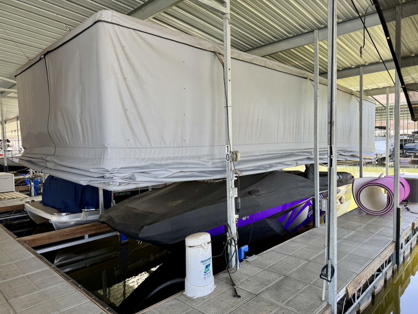 Slide: The Image of Tige RZX3 Wake & Surf Boat 2017 - 5323244